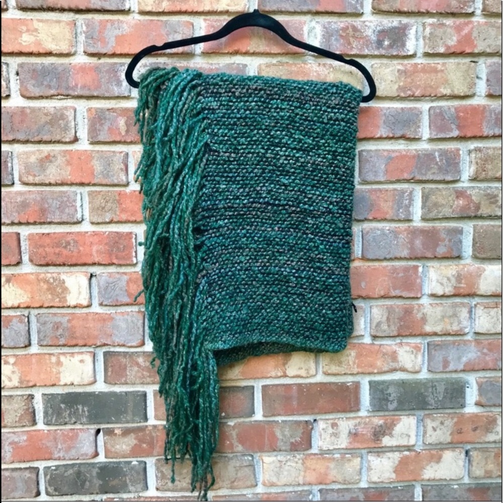 Kennebunk Weavers | Green Fringe Lap Blanket